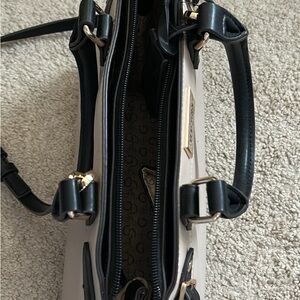 Guess purse! In good shape
